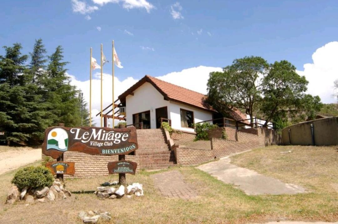 Le Mirage Village Club Resort 비야카를로스파스 외부 사진